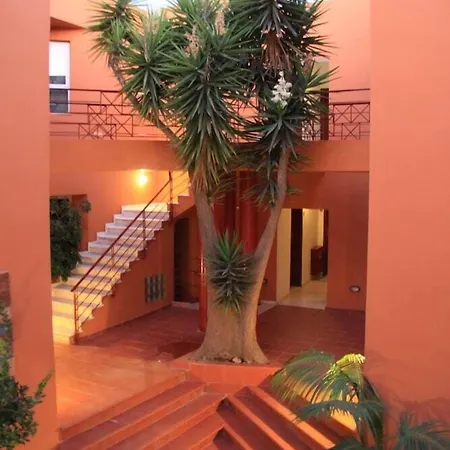 Elotia Hotel 3*