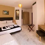 Hotel Elotia 3*