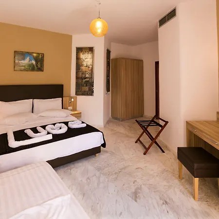 Ξενοδοχείο Elotia 3*